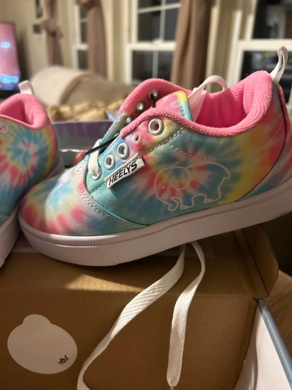 HEELYS The Original Wheeled Shoe Pro 20 Prints Ivory Ella Youth 13C NIB Tie Dye